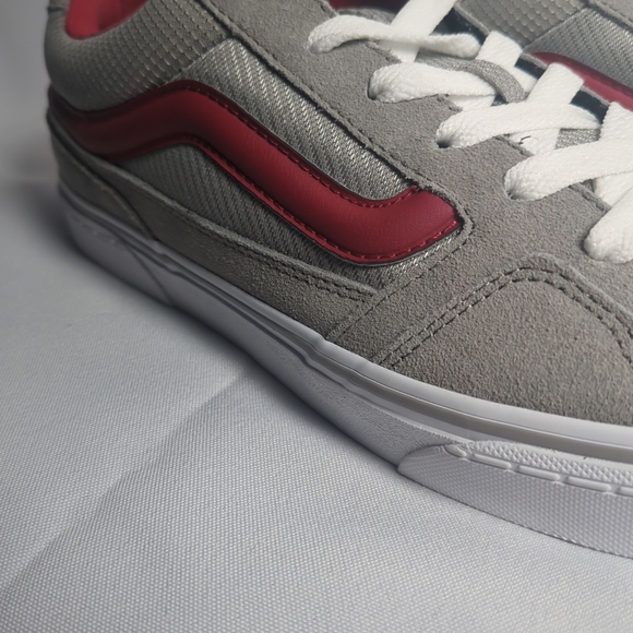 Vans low top sz 11 - Picture 9 of 12